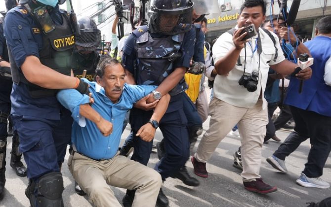 राप्रपा नेपालका अध्यक्ष कमल थापा पक्राउ