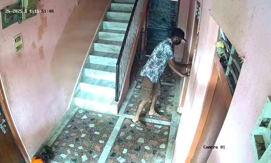 रुपन्देहीको सैनामैनामा दिउँसै दुई घरमा चोरी