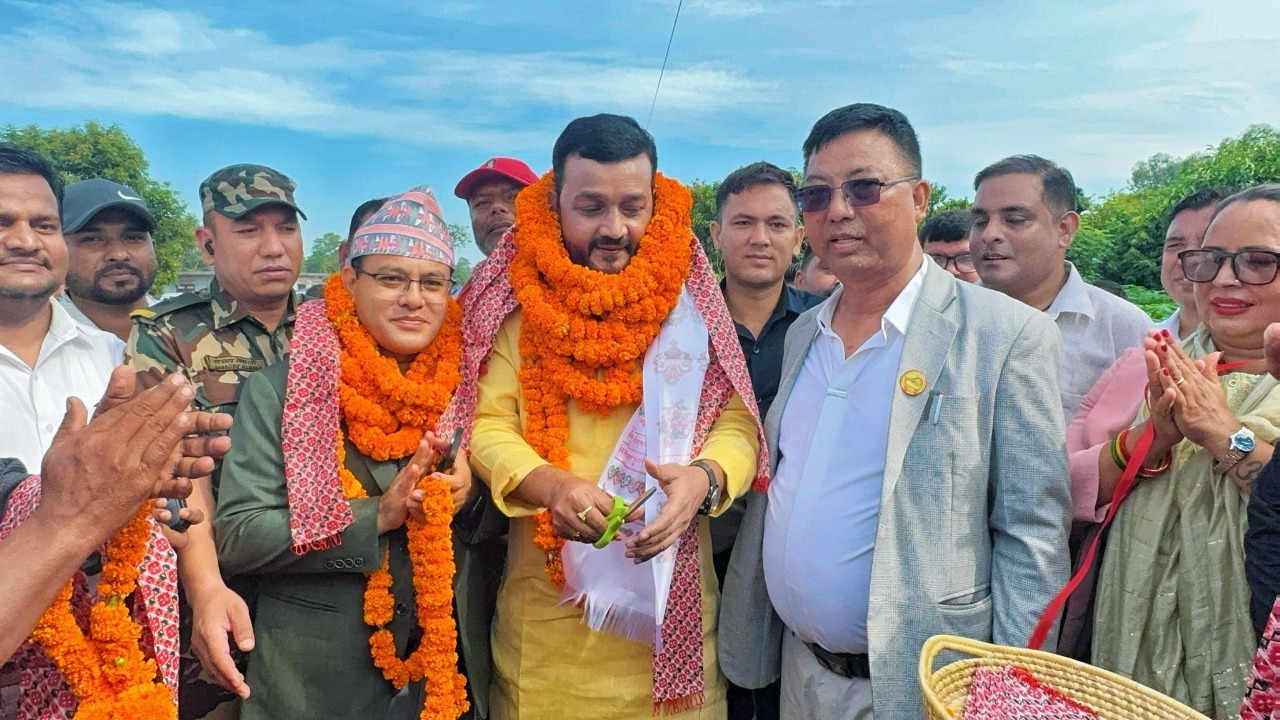 मधेश प्रदेशका आठ जिल्लाको खानेपानी समाधानका लागि साझा जिम्मेवारी आवश्यक छ : मन्त्री यादव