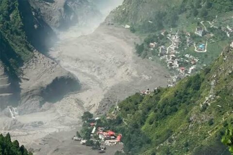सप्तरीका ४५, पर्साका ३९, रौतहटका १७, बाराका २३, सर्लाहीका १५, महोत्तरीका १७, धनुषाका पाँच र सिरहाका १० जना सम्पर्कविहीन रहेका विवरण प्राप्त भएको वरिष्ठ प्रहरी उपरीक्षक ढकालले जानकारी दिए ।